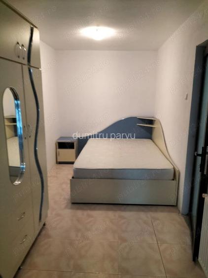 Vand apartament 3 camere parter mobilat
