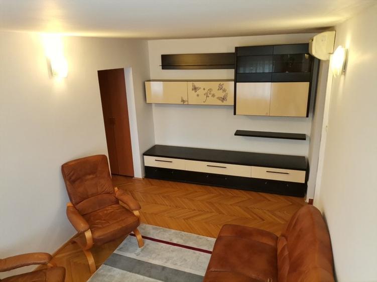 inchiriez apartament 3 camere, proprietar - 4