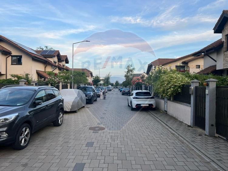 Casă / Vilă de vanzare in Otopeni, ansamblu rezidential, langa centru - 20