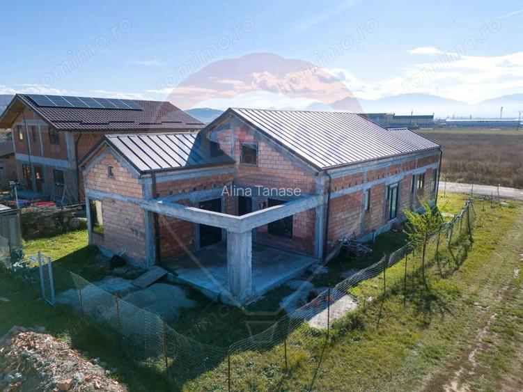 Duplex cu doua unitati independente, curte separata si acces privat