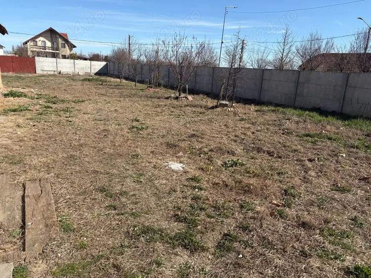 Casă cu Teren 1000 Mp în Central