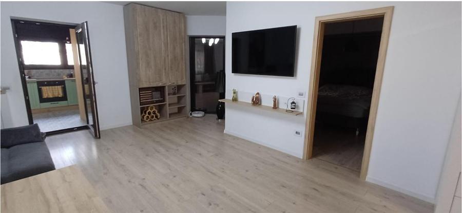 Apartament 4 camere cu curte proprie,la casa - 6