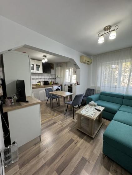 Apartament 4 cam, cf 1 dec, et 2/8, zona 9 Mai- Piata - 3