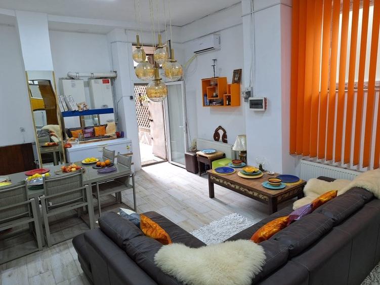 Vila fara risc seismic,renovata,izolata ext,P+1+pod inalt,9 camere,4 bai,pivnita - 6