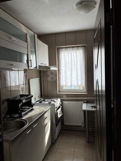 Apartament de vanzare decomandat - 4