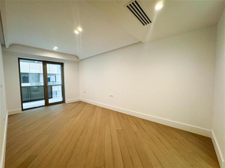 Apartament cu 3 camere decomandat în Iancu Nicolae