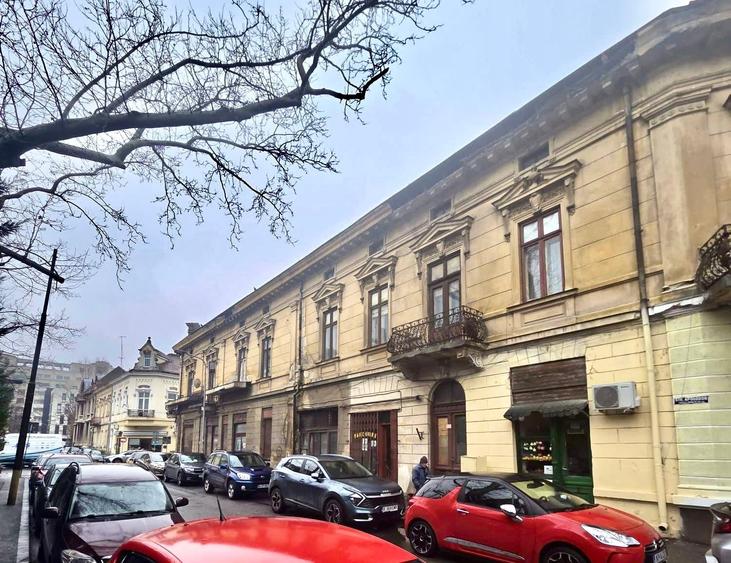 Vila istorica ultracentrala , ideala pentru Aparthotel - 1