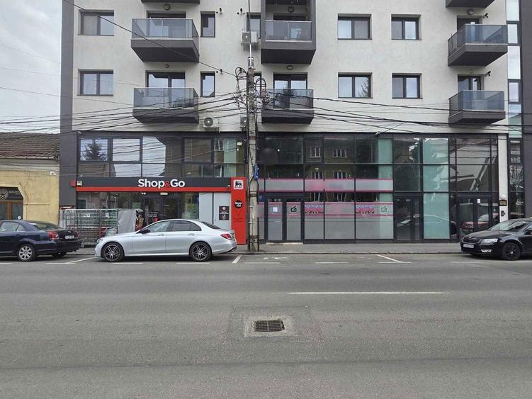 Inchiriez spatiu comercial+ spatiu pentru birouri Strada Decebal - 7