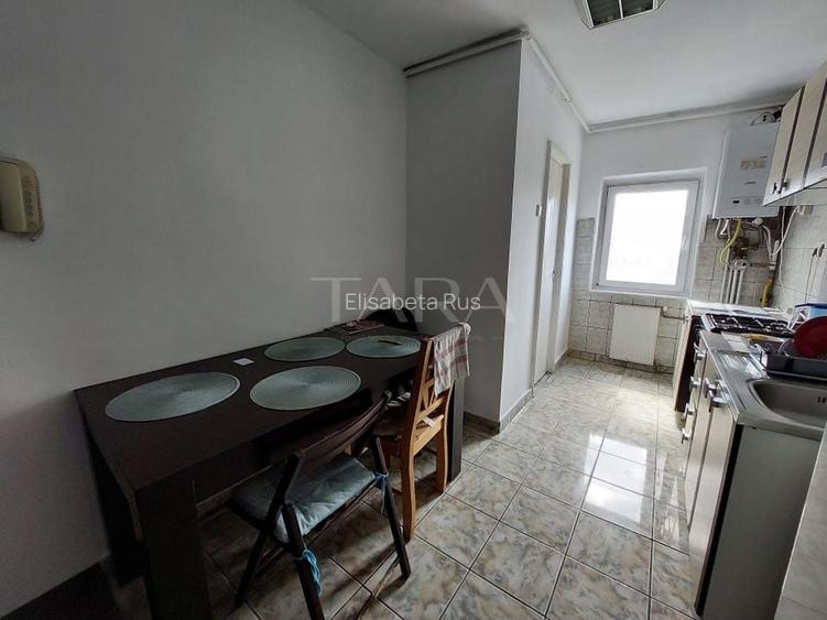 Apartament cu 4 camere de vânzare în Mănăștur - zona Penny. Apartament cu 4 camere de vânzare în Mănăștur - zona Penny.