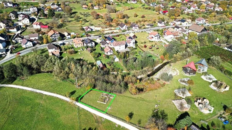 Teren Intravilan - 1