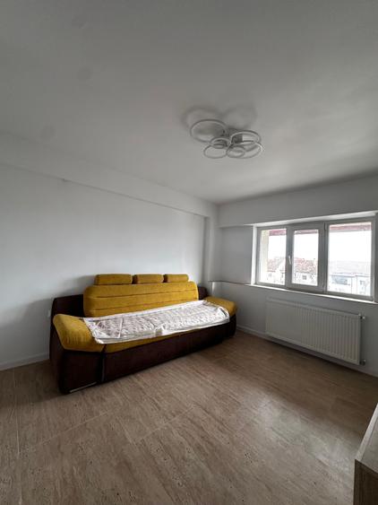 Apartament cu 2 camere - ultracentral DN 1 - 3