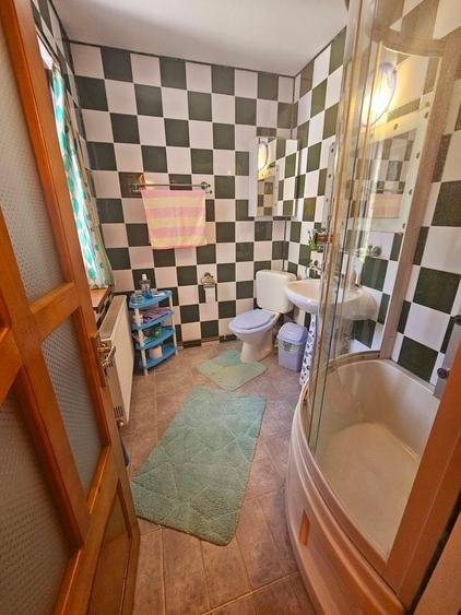 VILĂ ELEGANTĂ CU PRIVELIȘTE DEOSEBITĂ – VALENII DE MUNTE - 42