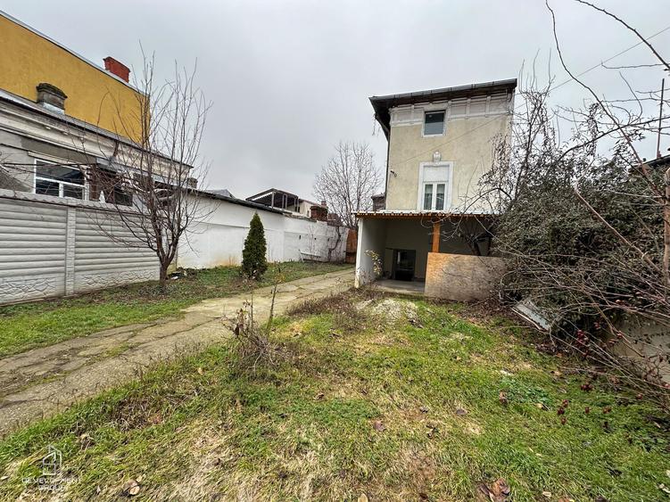 Casa cu teren langa Parcul Carol | 305 mp teren | Toate utilitatile - 1