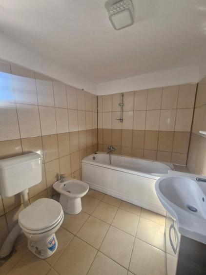 Parter + mansarda 4 camere - sector 2/Doamna Ghica ,casa la pret de apartament - 8