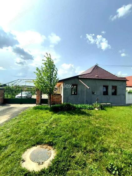 Oferim spre vanzare, casa cu 5 camere, 190 mp utili, la 25 de minute de Timisoara Oferim spre vanzare, casa cu 5 camere, 190 mp utili, la 25 de minute de Timisoara