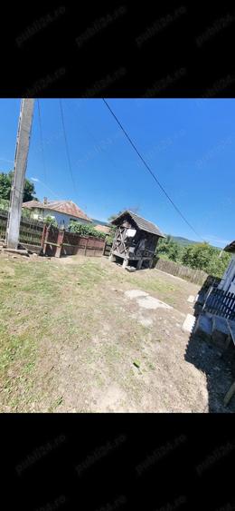Casa si anexe + terenuri de vanzare - 3