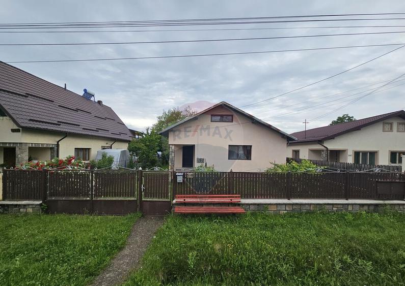 1/2 - Casa de vanzare + teren 472 mp - 18