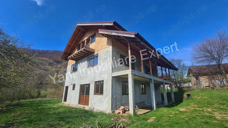 Casa de vacan?a de vanzare in comuna Corbi, sat Poienarei, jude? Arge?. - 10