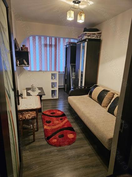 Apartament cu 3 camere de vanzare - 3