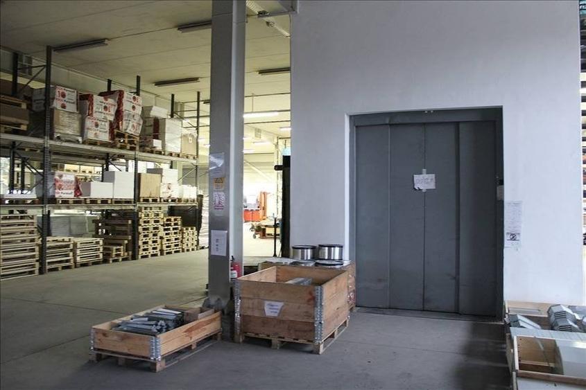 Hala pretabila pentru activitati cu trafic moderat de marfuri - 8