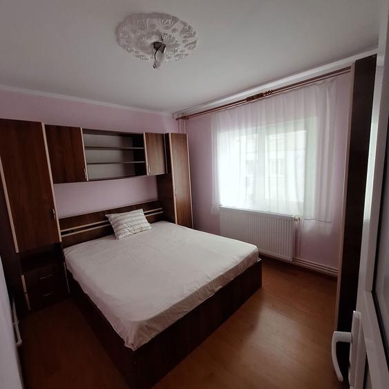 Inchiriez apartament 2 camere - 3