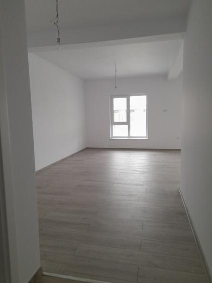 Proprietar vind duplex - 5