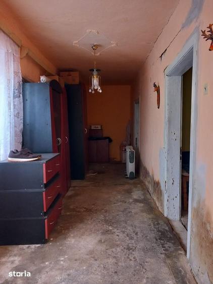 Casă cu 3 camere cu Teren 1420 Mp în Central