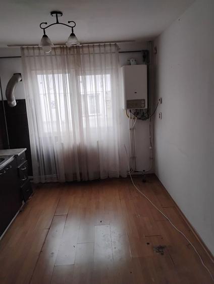 Vand apartament in Moinesti - 6