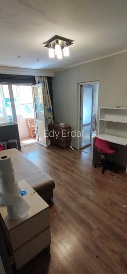 Apartament 3 camere semidecomandat, Inel 2 Apartament 3 camere semidecomandat, Inel 2