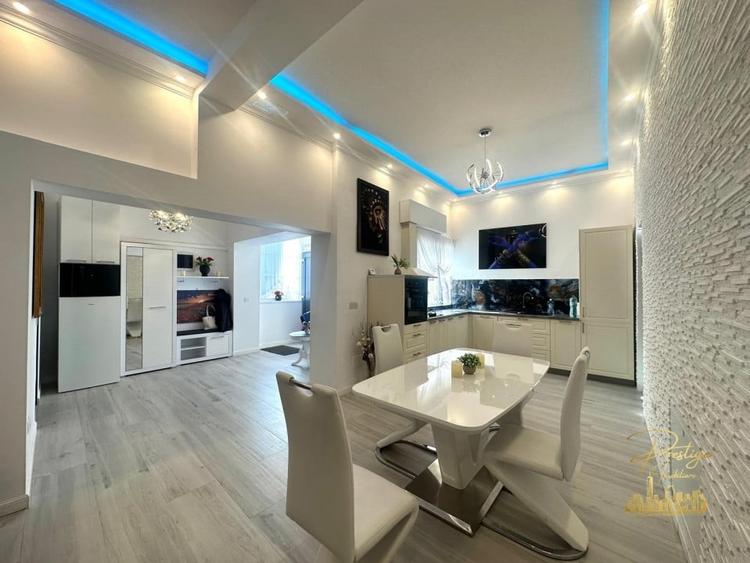 Apartament spectaculos cu 3 camere in zona Ultracentrala - Oradea - 1