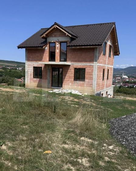 Casa noua, priveli?te panoramica, 400 mp teren - 1