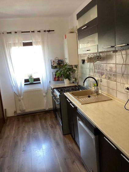 Proprietar vand Casa spatioasa mobilata Sanpetru Cartier rezidential - 1