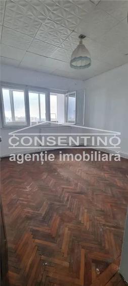 Se vinde imobil cu 2 camere , bdul N. Balcescu , liber , decomandat - 11