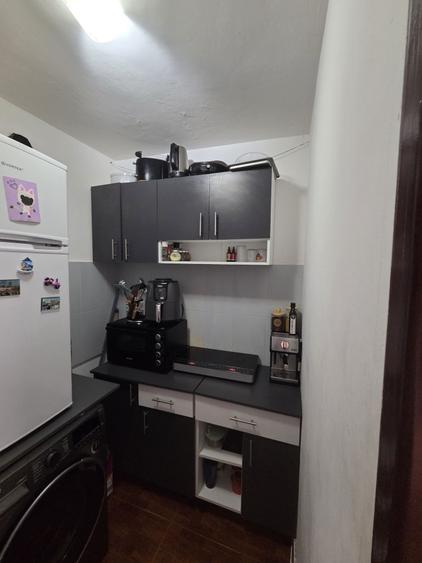 Garsoniera de vanzare , zona Umt - 7