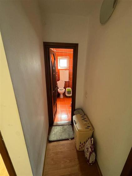Apartament cu 3 camere - 71 m.p.- Nicolina 2, geam la baie - 8