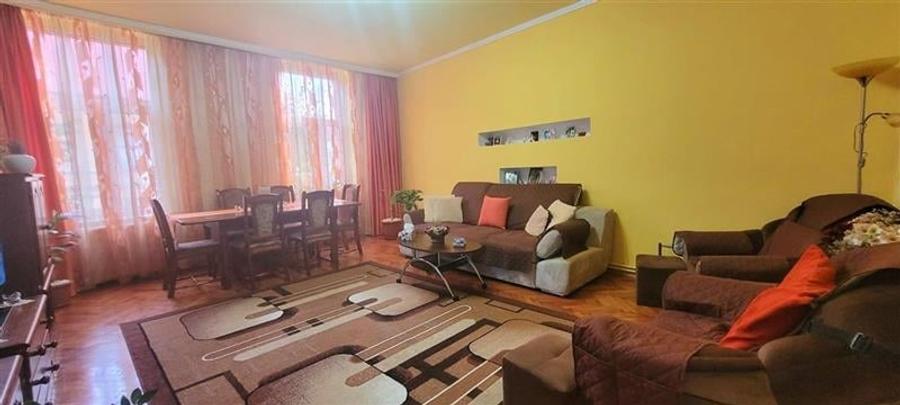 apartament ultracentral,garaj, pivnita, Sibiu,comision 0 - 8