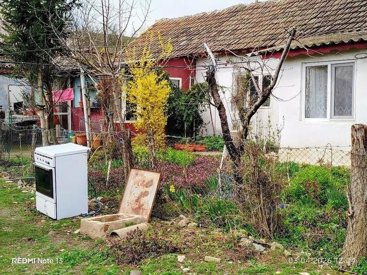 vanzare casa ?i teren la ?ara - 1