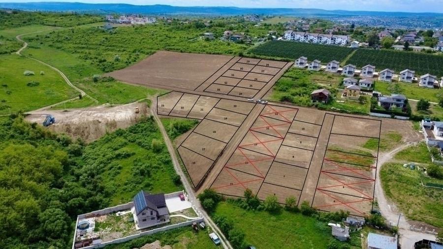 Lot teren intravilan Visani! intre case - 1