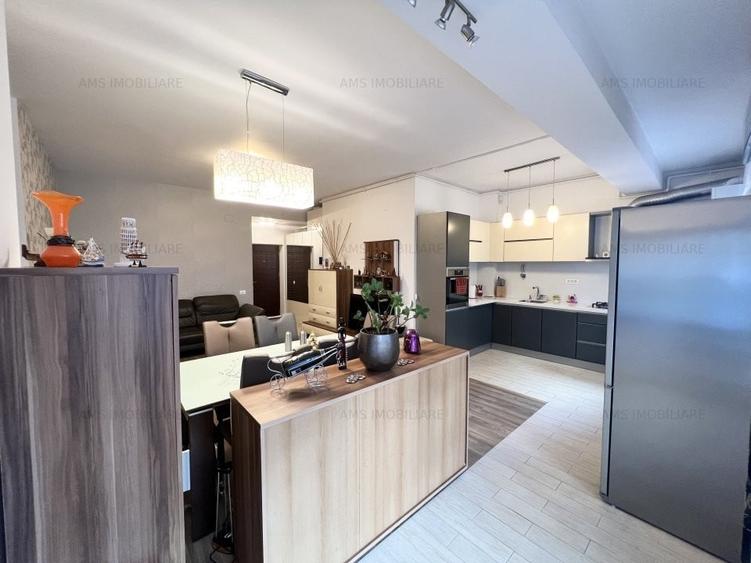 Apartament cu 3 camere decomandat, mobilat în Decebal