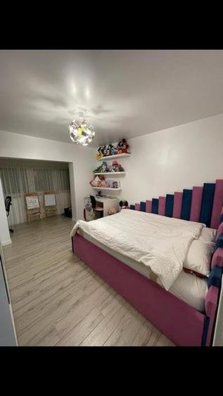 Apartament cu 3 camere decomandat, mobilat în Faleza Nord
