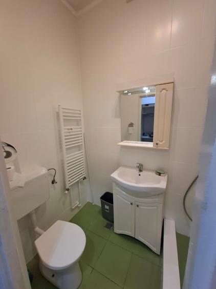 Apartament cu 2 camere semidecomandat, mobilat în Ultracentral
