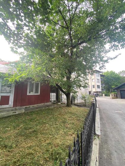 Casă cu 4 camere cu Teren 400 Mp în Ultracentral