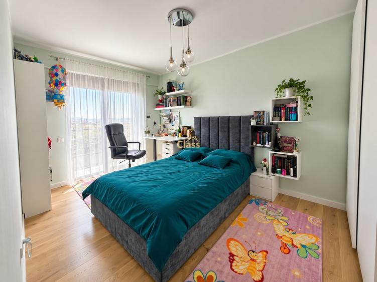 Apartament cu 3 camere decomandat, mobilat în Europa