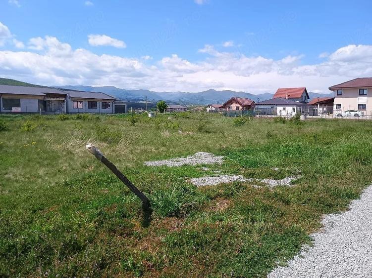 Teren de 437 mp, în Micești