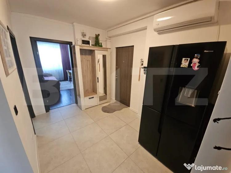 Apartament cu 3 camere decomandat în Podu Roș