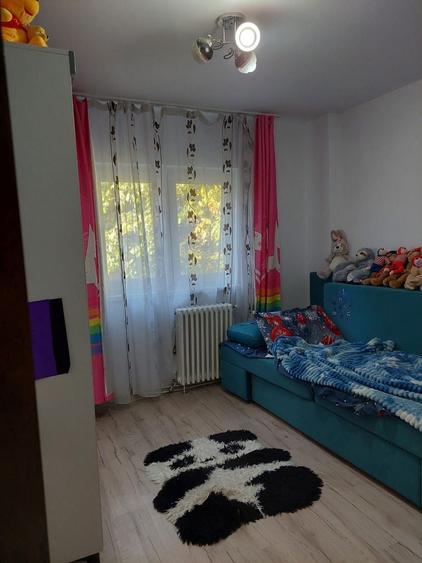 Apartament cu 4 camere decomandat în Ampoi 2