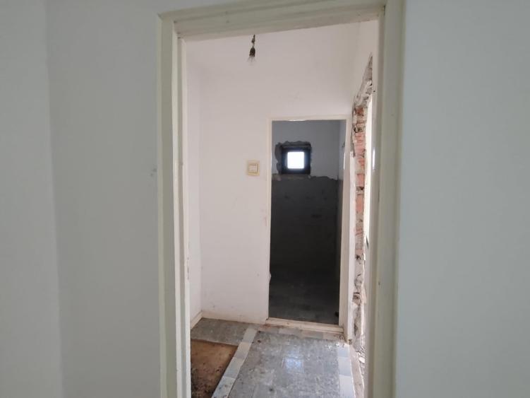 Apartament cu 2 camere semidecomandat în Odobești
