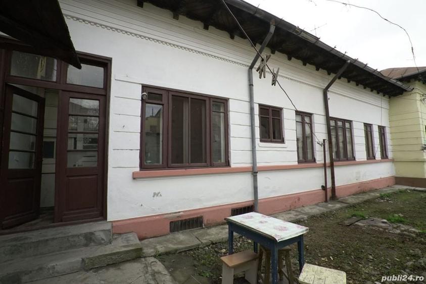 Casă cu 2 camere în Central