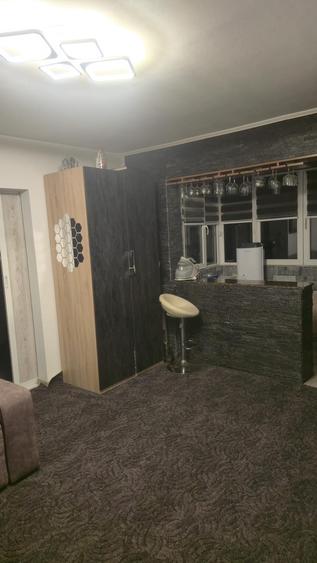 Apartament cu 2 camere semidecomandat, mobilat în Km 4-5