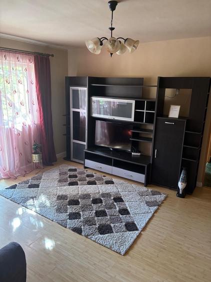 Apartament cu 2 camere semidecomandat în Rogerius